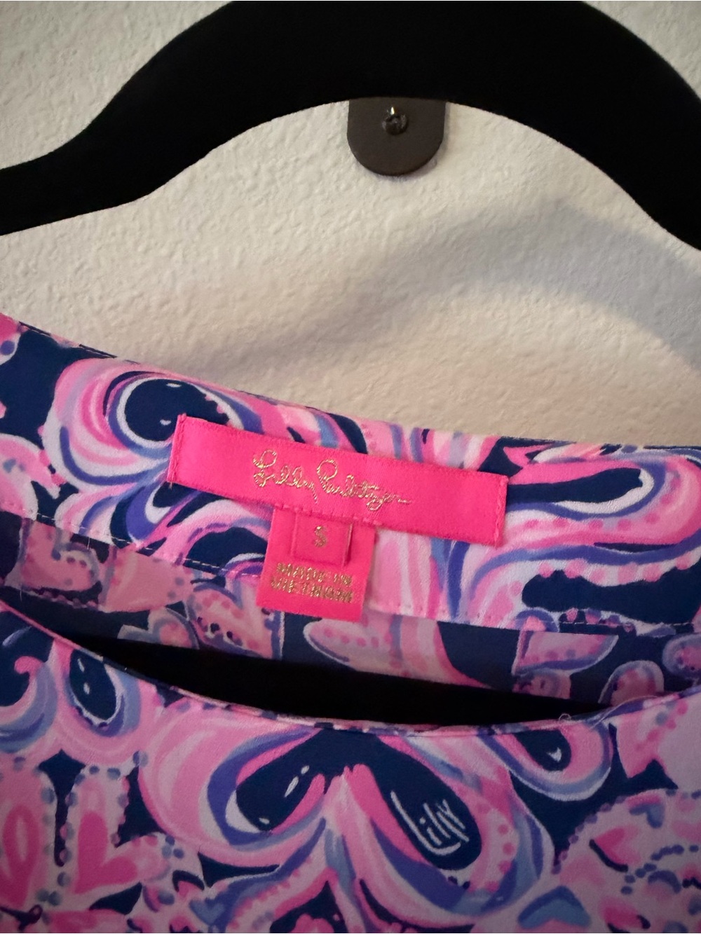 Lilly Pulitzer Langston Blouse Indigo Love You Bunches Top - Picture 4 of 8